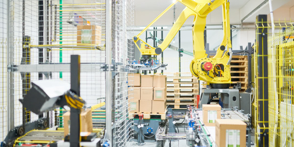Células Robotizadas Freginals · Célula Robotizada para Industria Electrónica / Componentes