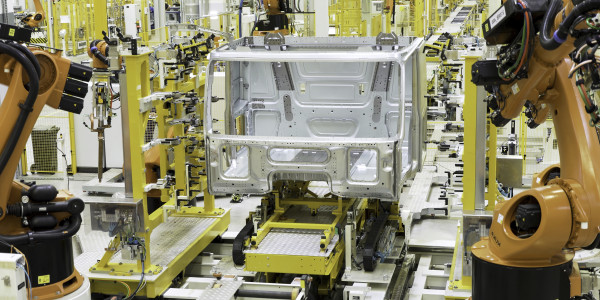 Robots Industriales / Robotización / Cobots Benissanet · Ensamble Automotriz